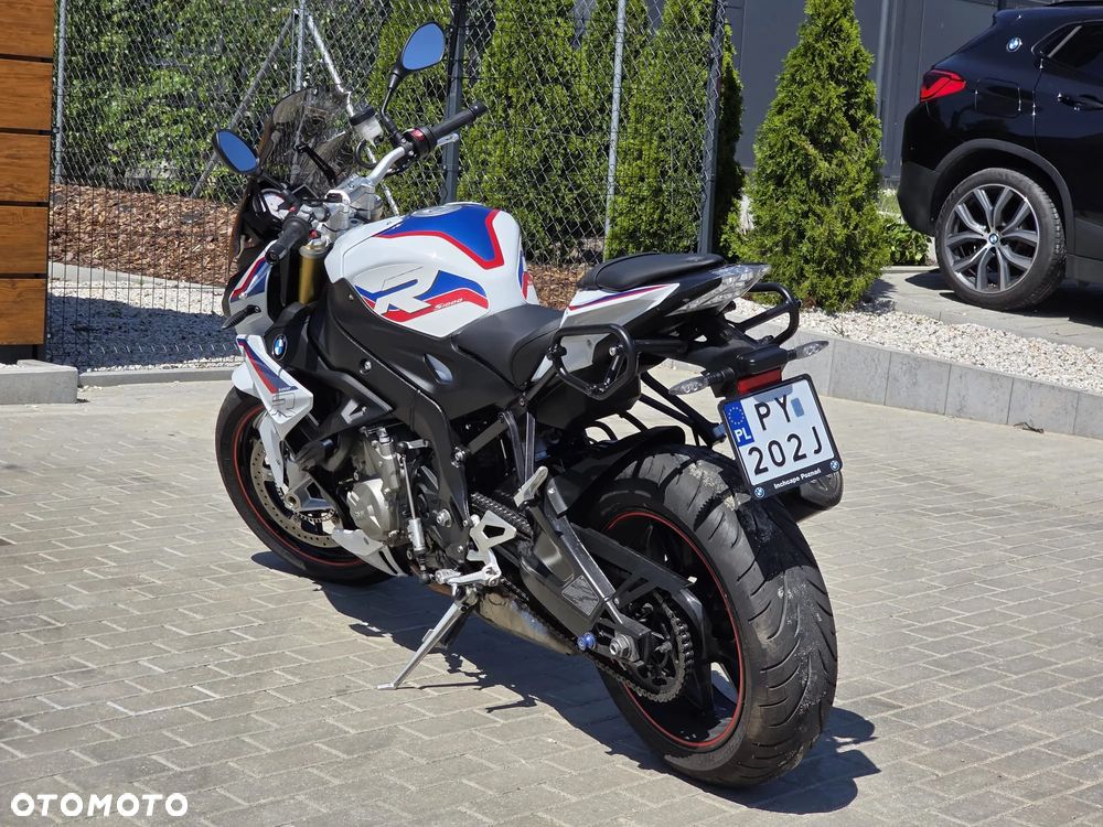 BMW S - 4