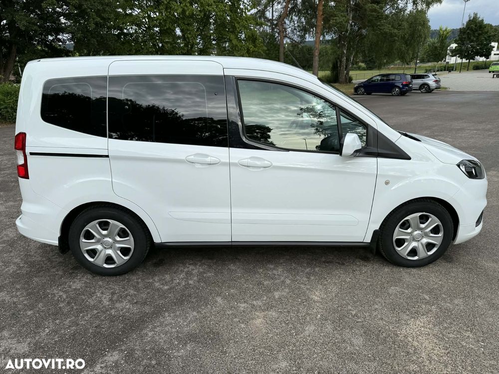 Ford Tourneo Courier 1.5 TDCi S&S Trend - 8