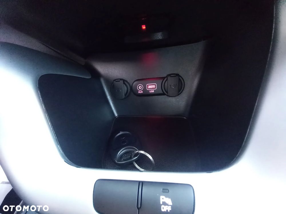Kia Ceed - 4