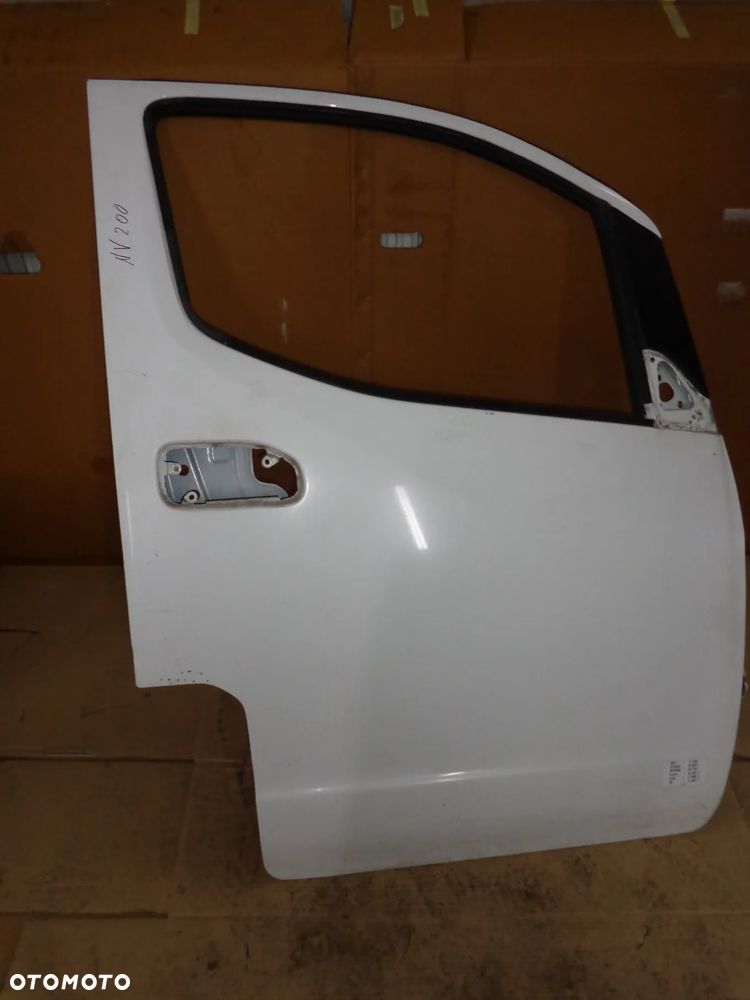 NISSAN NV200 drzwi prawe przednie lak QM1 - 1