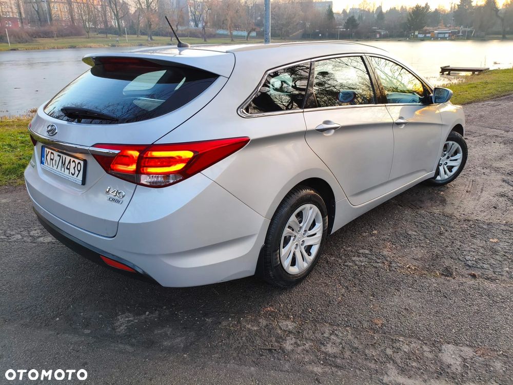 Hyundai i40 1.7 CRDi Comfort DCT - 1