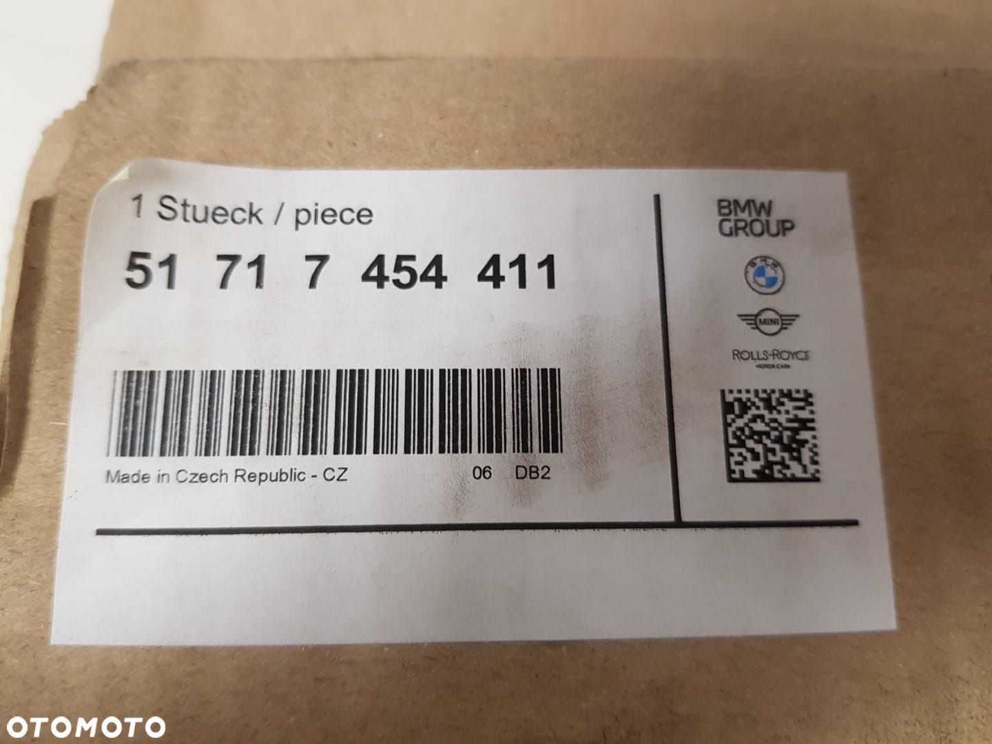 NOWA OSŁONA WLEW WLEWU PALIWA BMW 1  F40 19-24 ORYGINALNA  51717454411 / 7454411 - 5