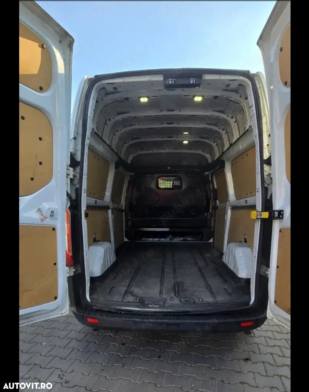 Ford Transit Custom 300 L2H2 VA Trend - 4