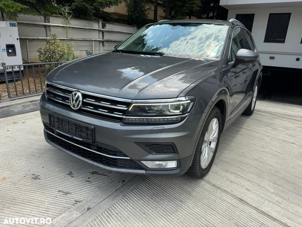 VOLKSWAGEN Tiguan