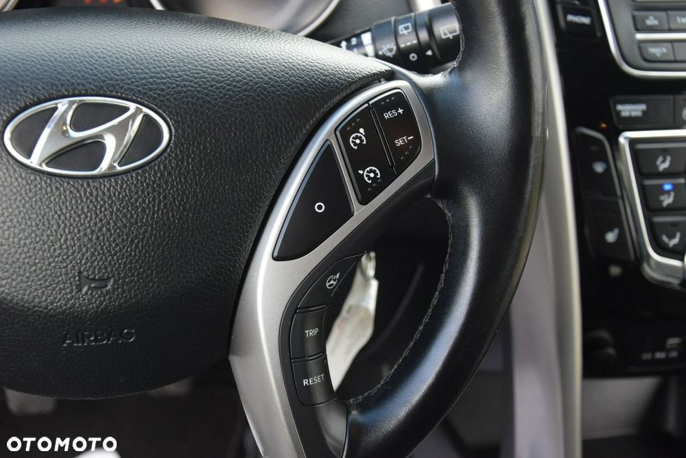 Hyundai i30 blue 1.6 GDI Trend - 22