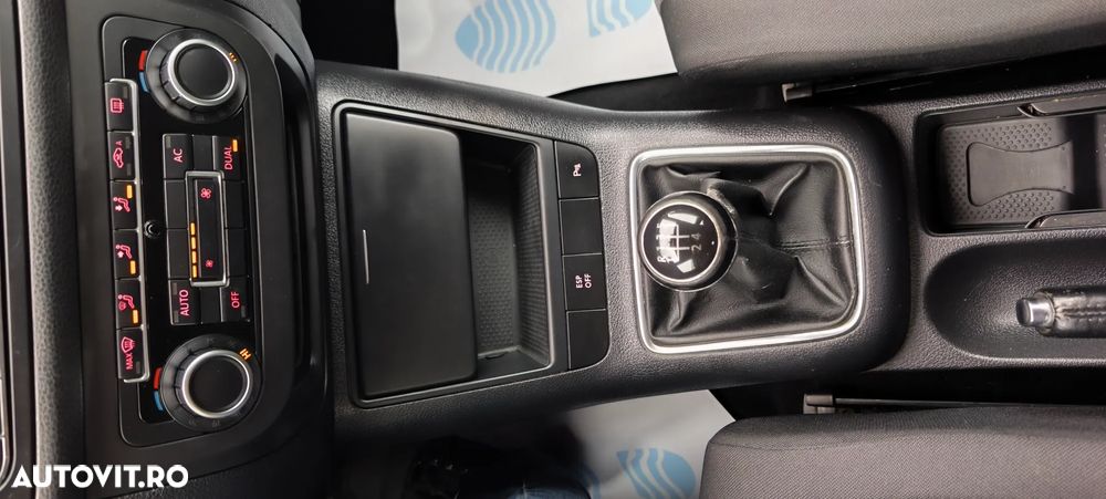 Volkswagen Golf Plus 1.6 TDI DPF Life - 31