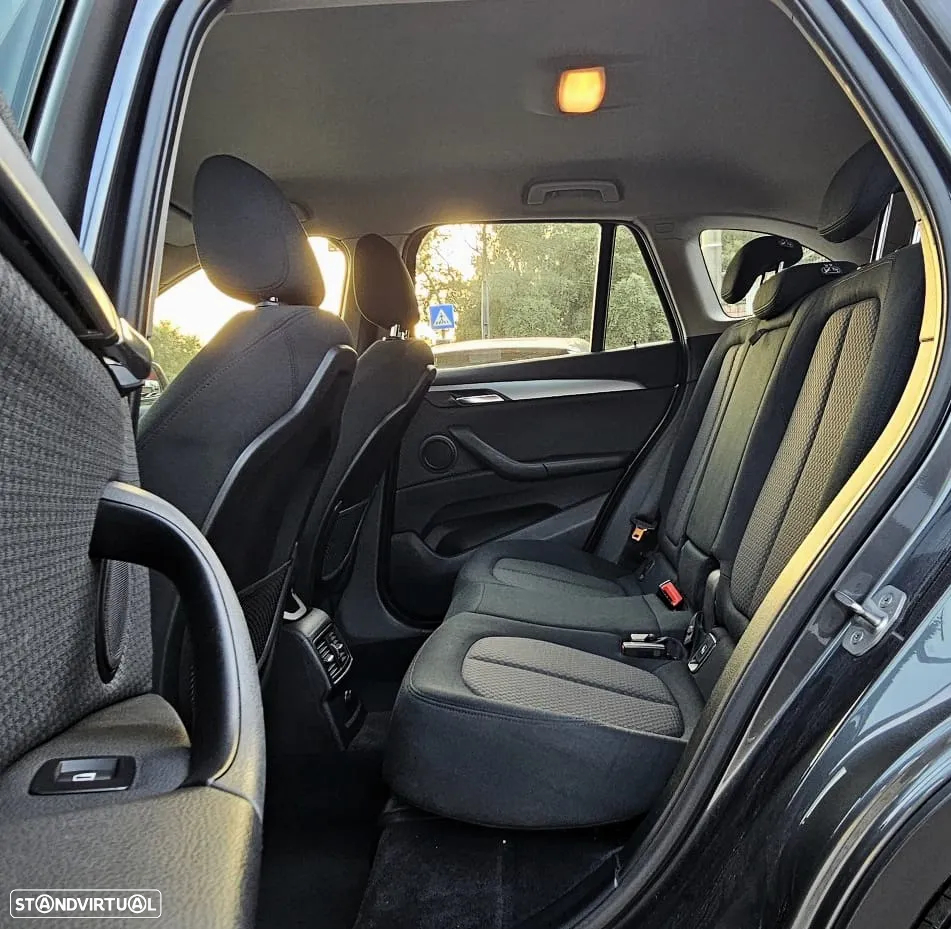 BMW X1 18 d sDrive xLine - 24