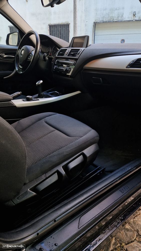 BMW 116 d EfficientDynamics — fotografia 3