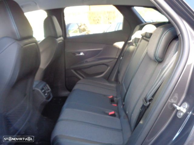 Peugeot 3008 1.5 BlueHDi Allure Pack EAT8 - 6
