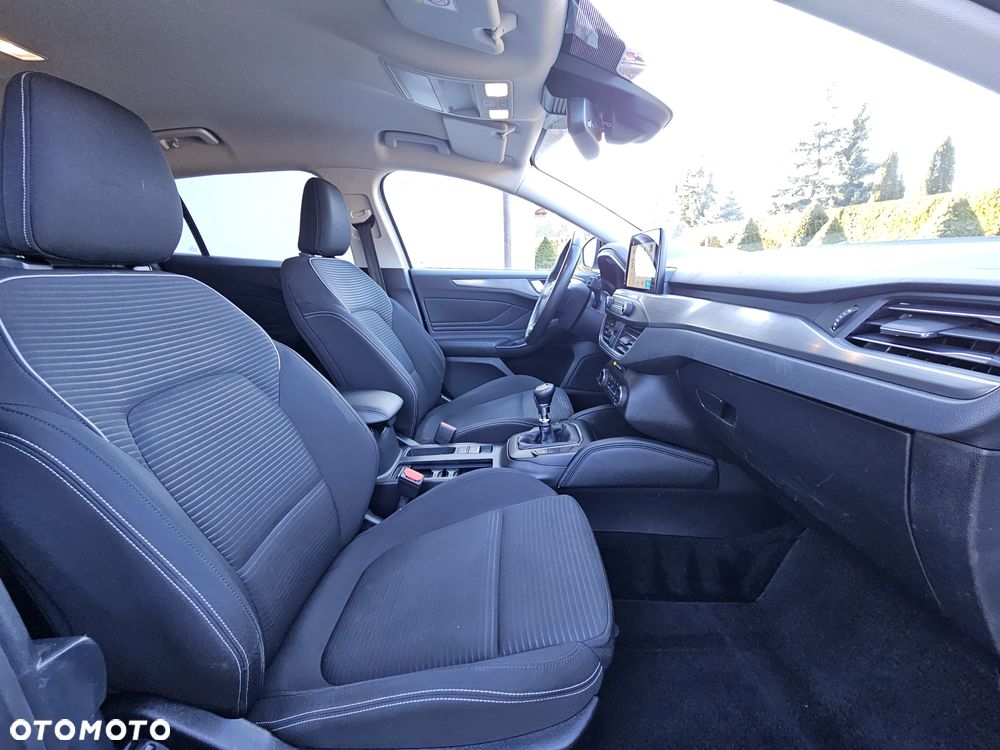 Ford Focus 2.0 EcoBlue Start-Stopp-System TITANIUM - 5