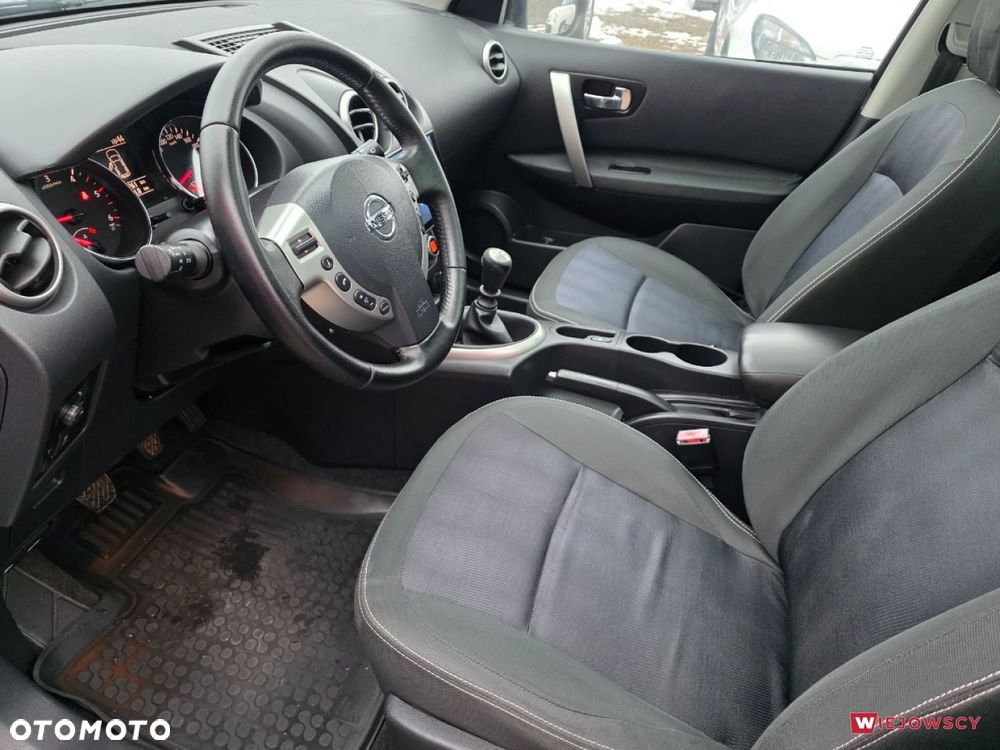 Nissan Qashqai+2 - 15