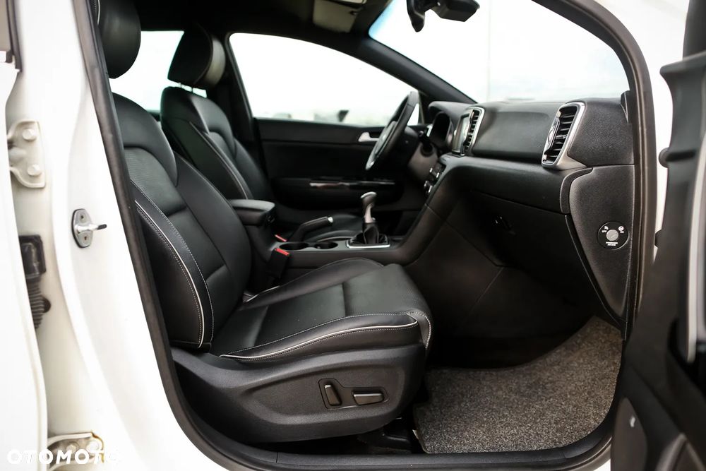 Kia Sportage 2,0 CRDI AWD GT Line - 24