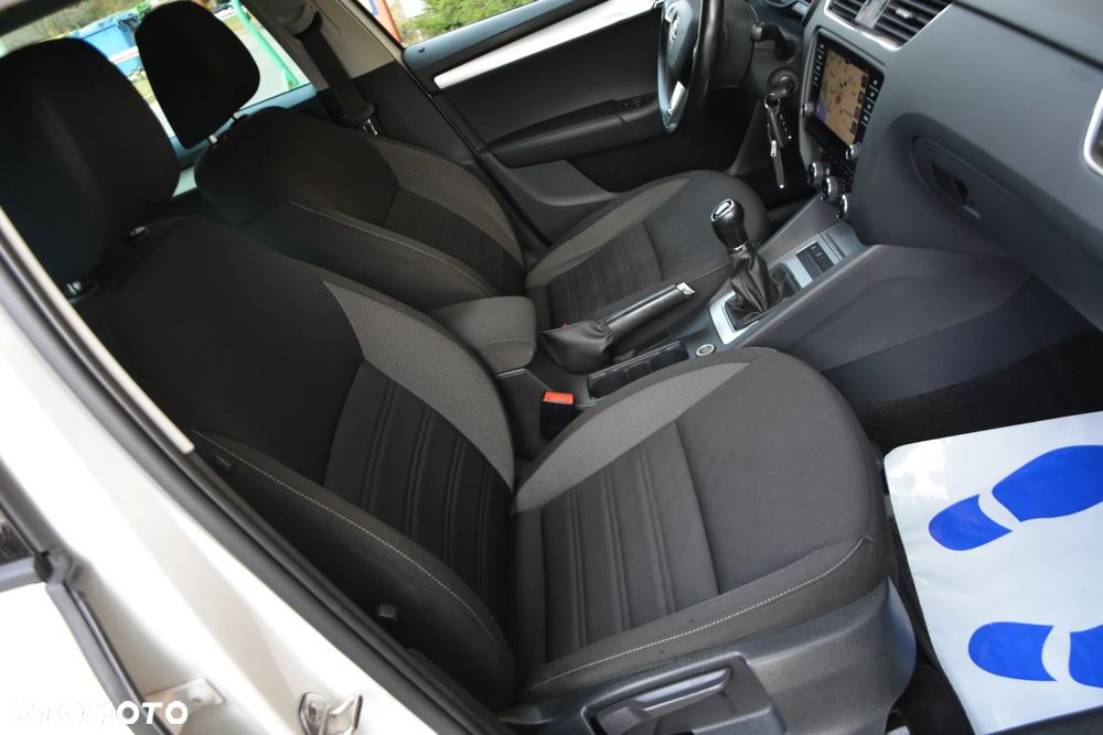 Skoda Octavia 1.6 TDI Premium Edition - 36