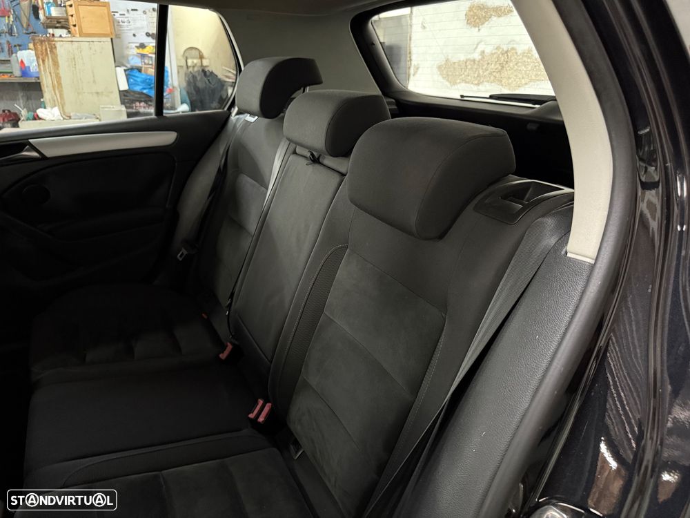 VW Golf 1.6 TDi Highline - 10