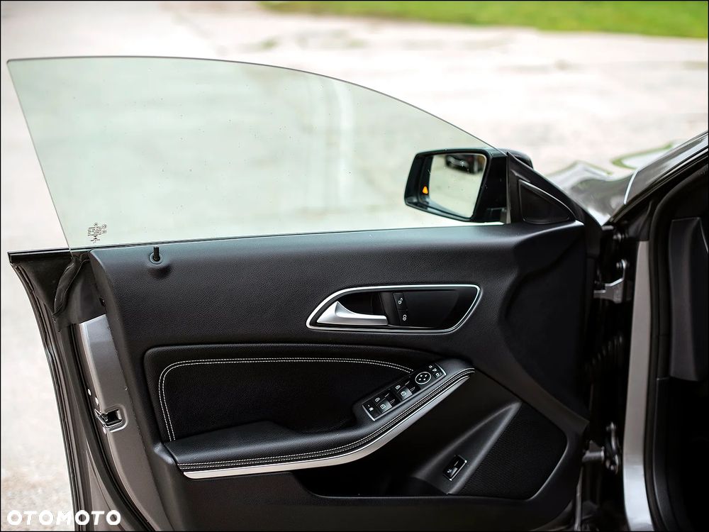 Mercedes-Benz CLA - 11