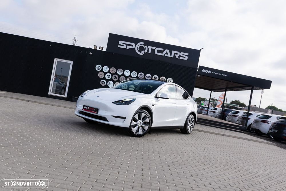 Tesla Model Y Long Range Dual Motor AWD - 4