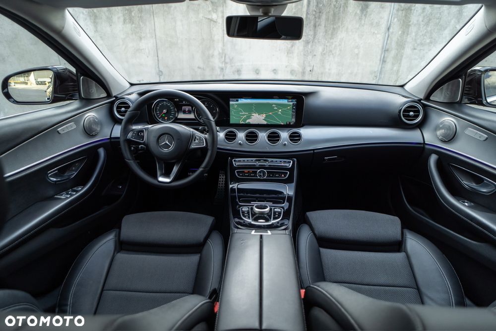 Mercedes-Benz Klasa E 220 d T 9G-TRONIC Avantgarde - 8
