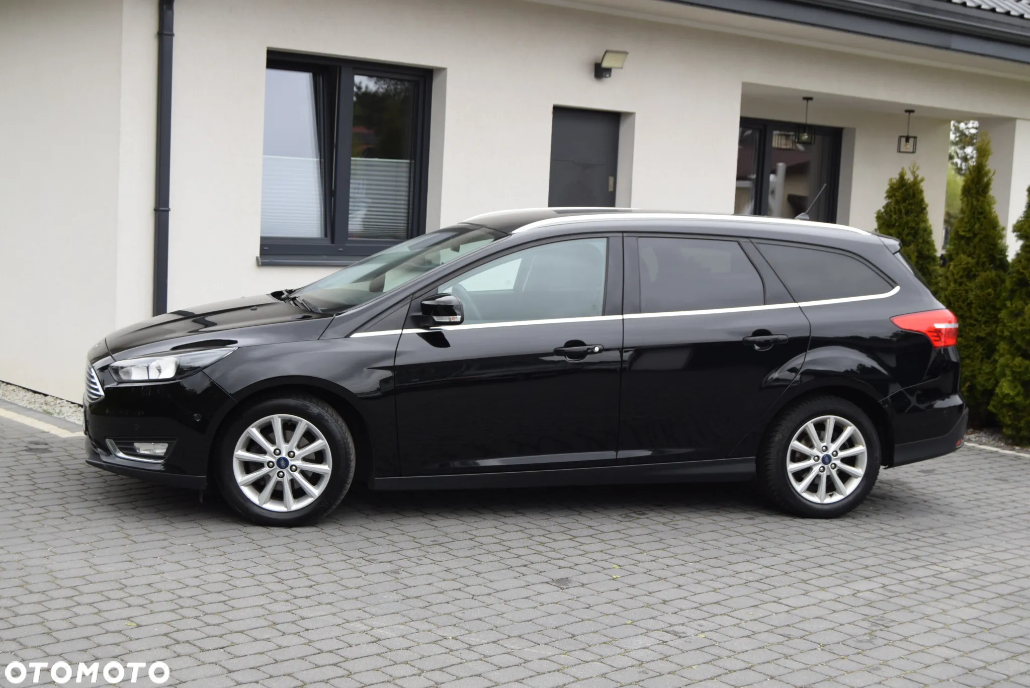 Ford Focus 1.0 EcoBoost Start-Stopp-System TITANIUM - 3