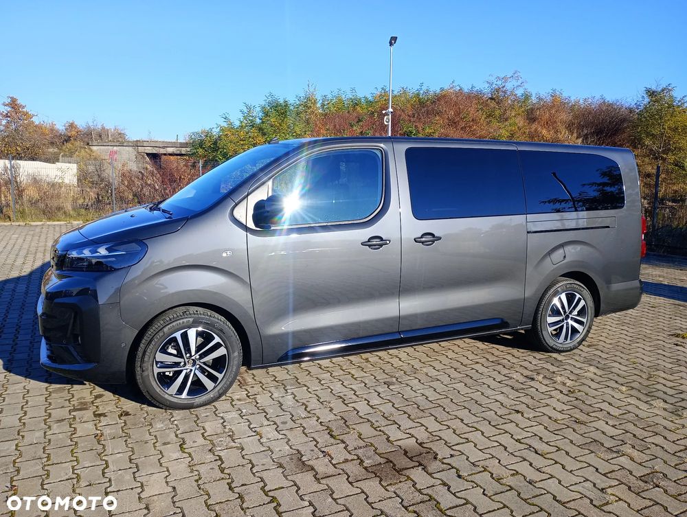 Peugeot Traveller 2.0 BlueHDi Long Business EAT8 - 3