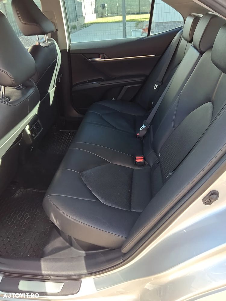 Toyota Camry 2.5 Hybrid Dynamic - 8