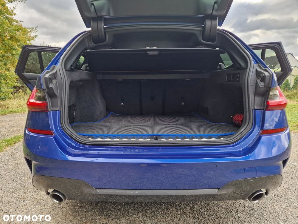 BMW Seria 3 320d xDrive M Sport Shadow - 8