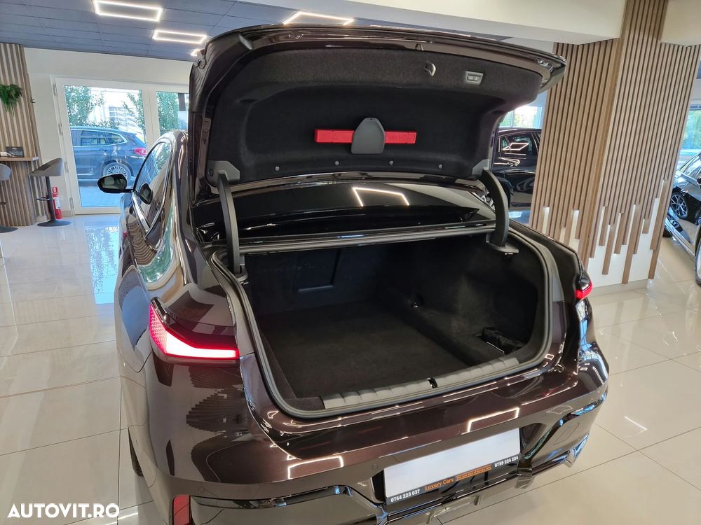 BMW Seria 7 740d xDrive MHEV - 25