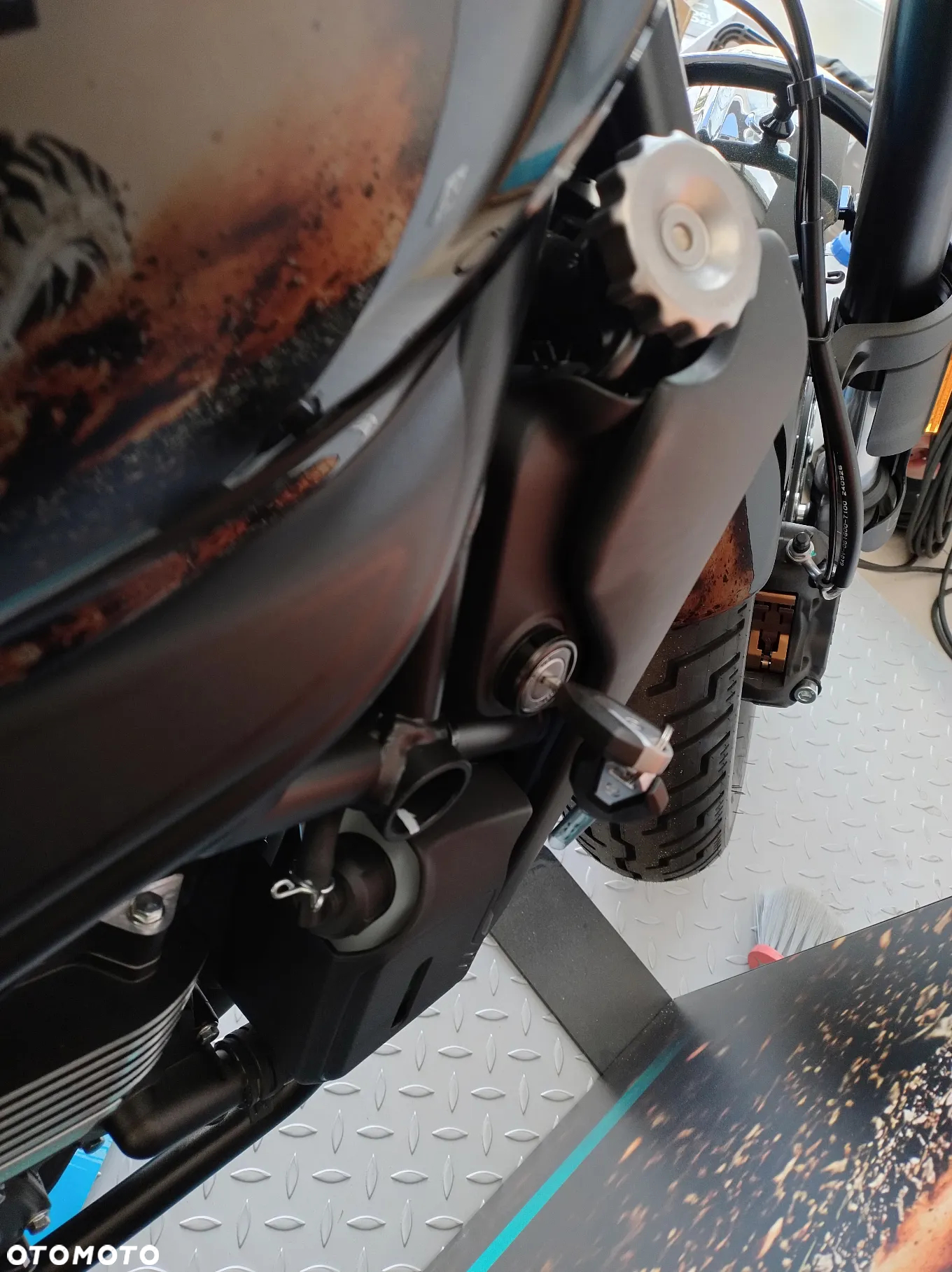 CFMoto 450CL-C Bobber - 24