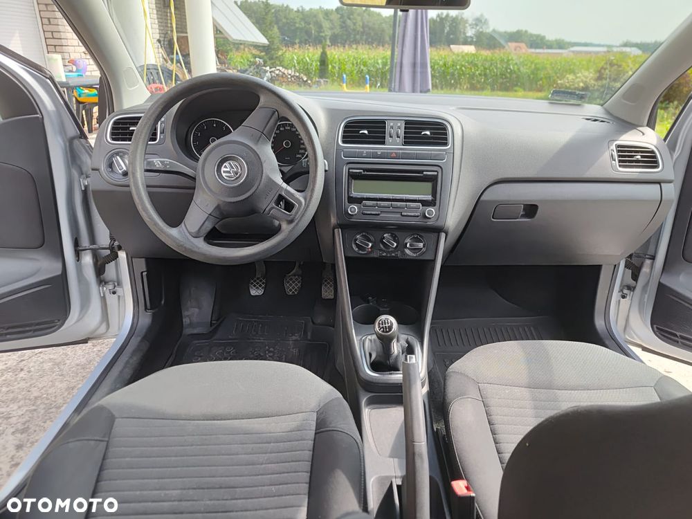 Volkswagen Polo 1.4 16V Comfortline - 12