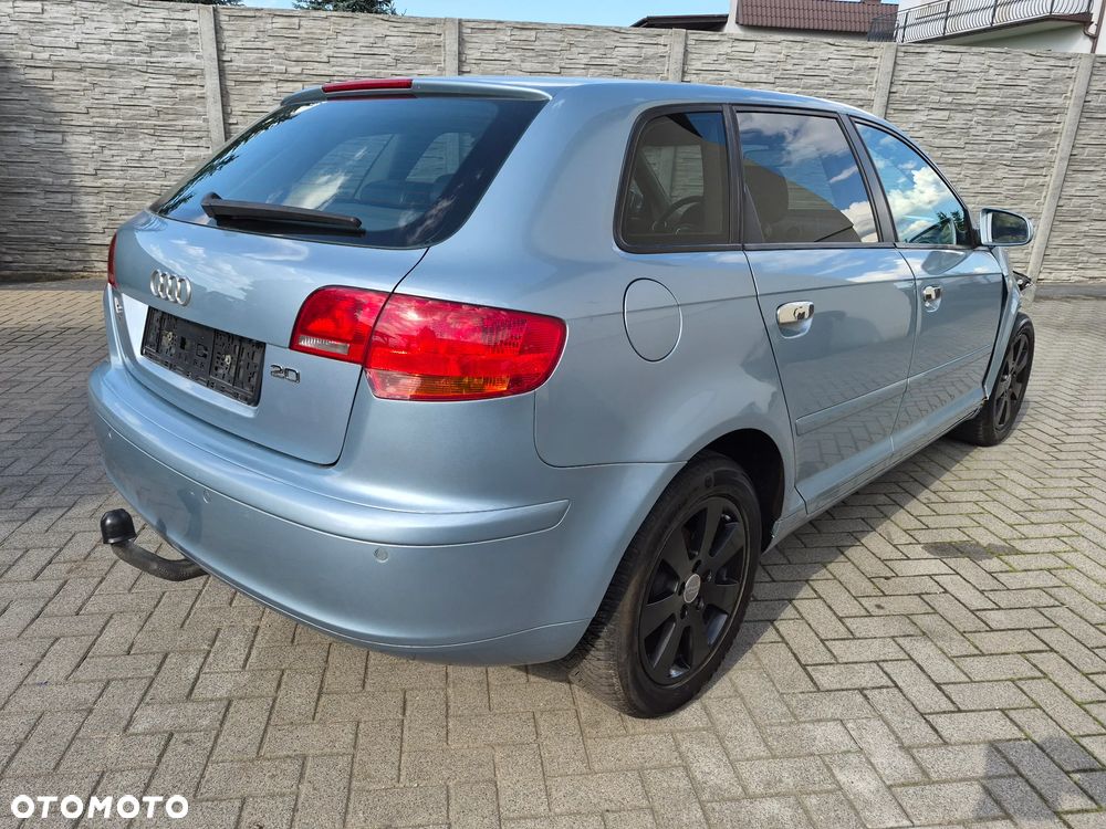 Audi A3 Sportback 2.0 FSI Ambiente - 5