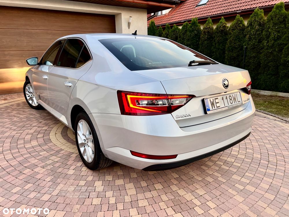 Skoda Superb 2.0 TDI SCR Style - 27