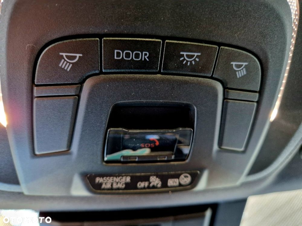 Toyota Corolla 1.8 Hybrid Comfort - 24