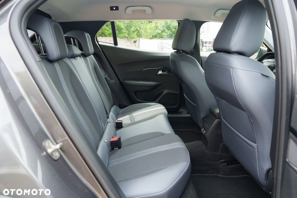 Peugeot 2008 PureTech 130 Allure - 27