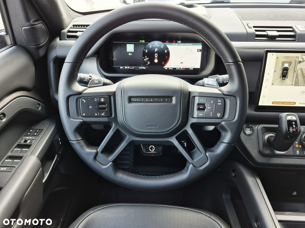 Land Rover Defender - 22