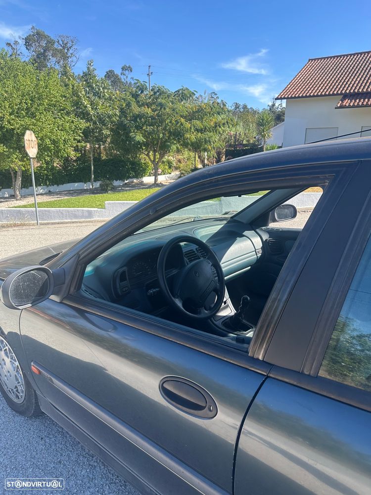Renault Laguna - 14