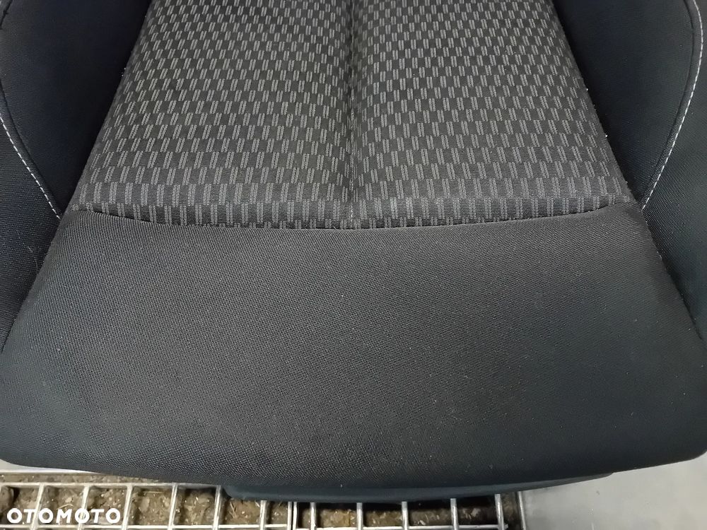 fotele przód kanapa tył komplet Seat Exeo kombi materiał - 6