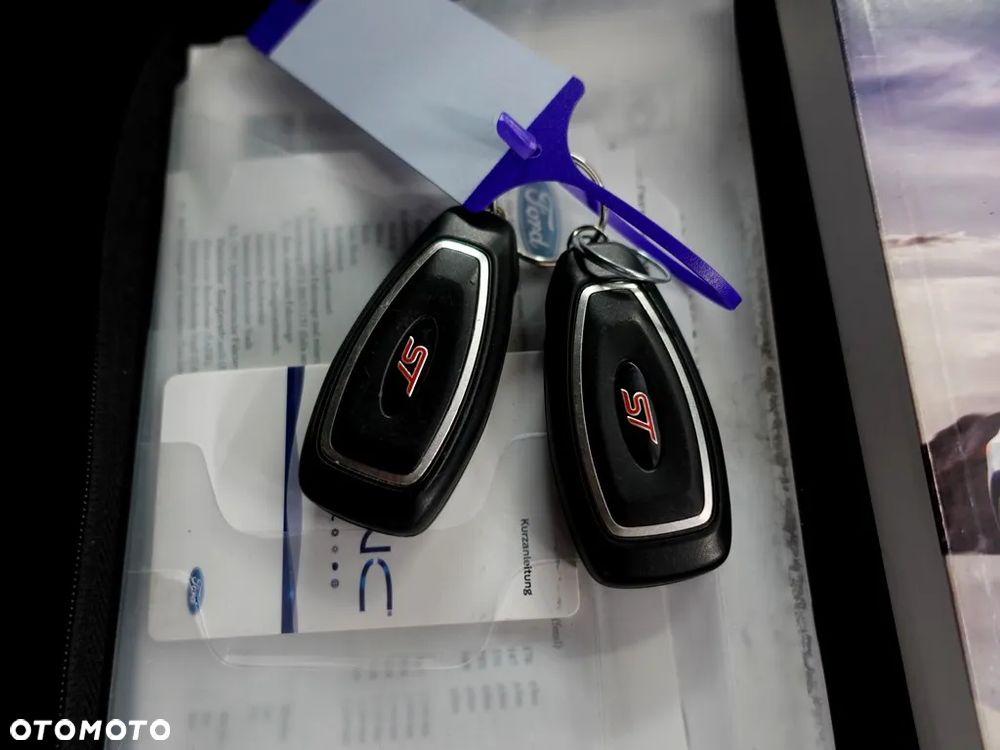 Ford Focus 2.0 EcoBlue ST - 23