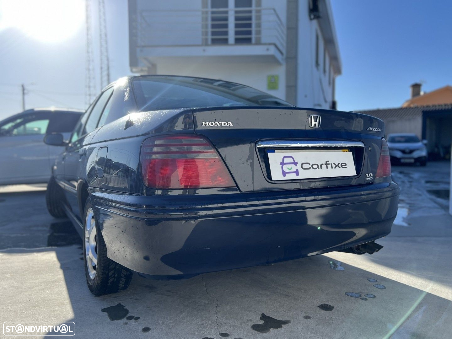 Honda Accord 1.8 LS - 4