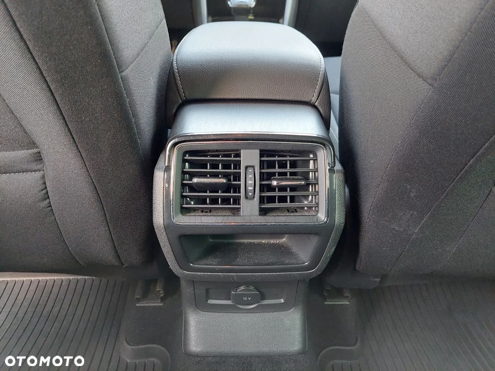 Skoda Karoq 1.5 TSI ACT 4x2 Ambition DSG - 26