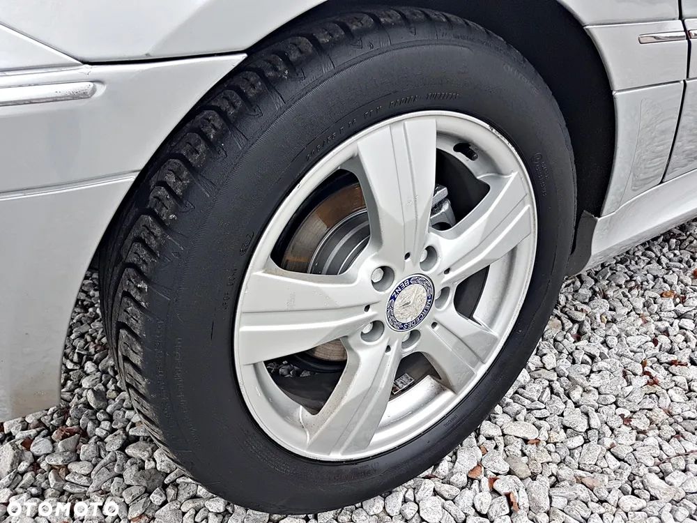 Mercedes-Benz Klasa B 180 BlueEFFICIENCY SPORT EDITION - 39