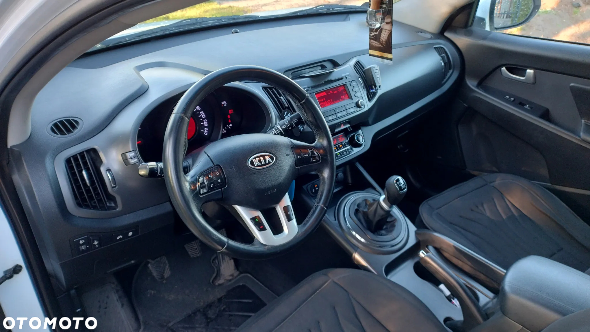 Kia Sportage 1.7 CRDI 2WD Dream-Team Edition - 18