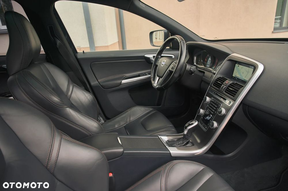 Volvo XC 60 D4 Geartronic Summum - 26