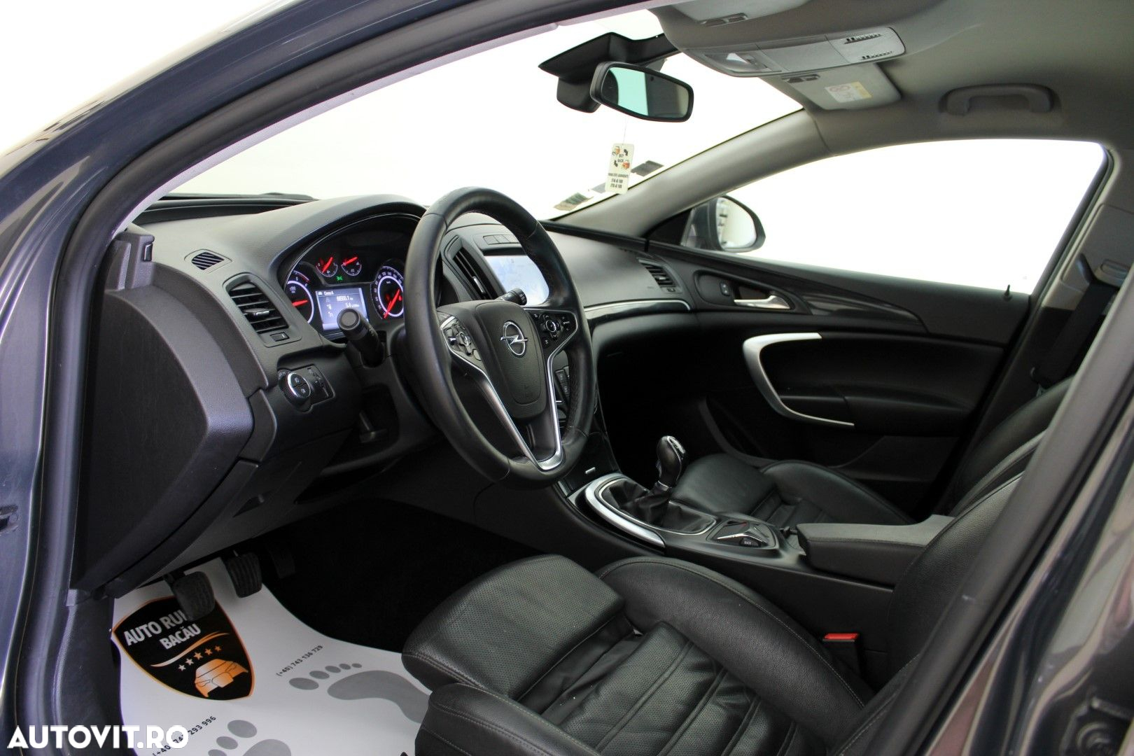 Opel Insignia - 12