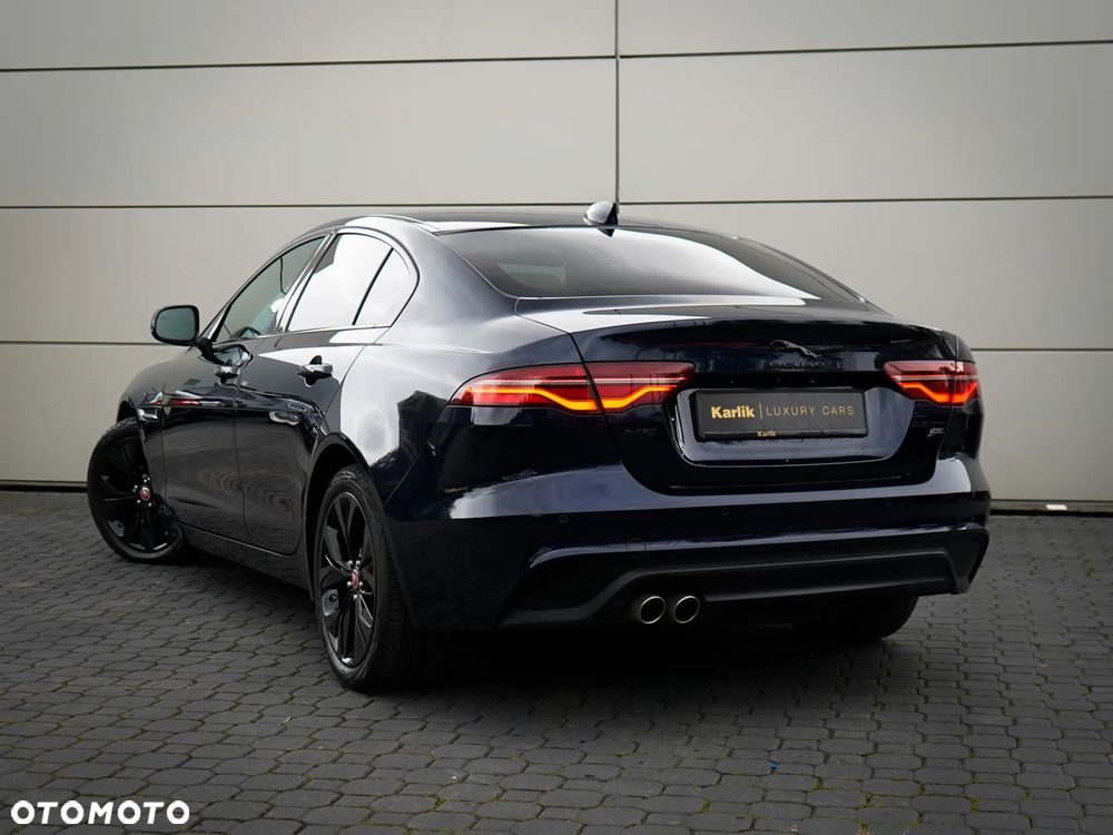 Jaguar XE D200 AWD S - 2