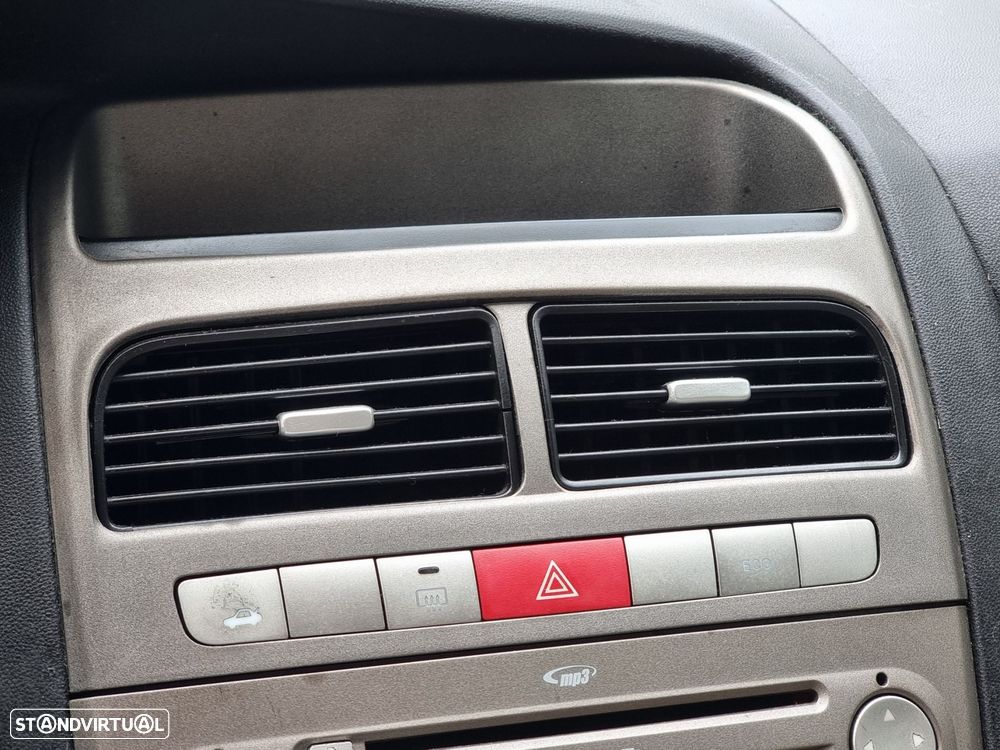 Fiat Linea 1.3 M-Jet Emotion Dualogic - 11