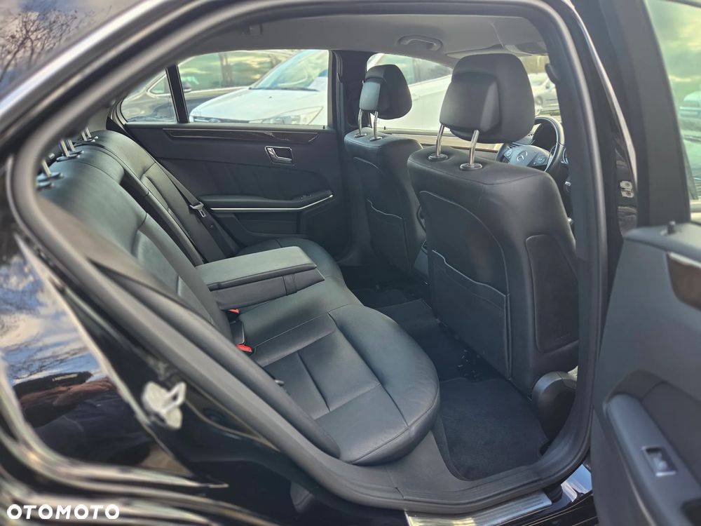 Mercedes-Benz Klasa E 200 CDI DPF BlueEFFICIENCY - 23