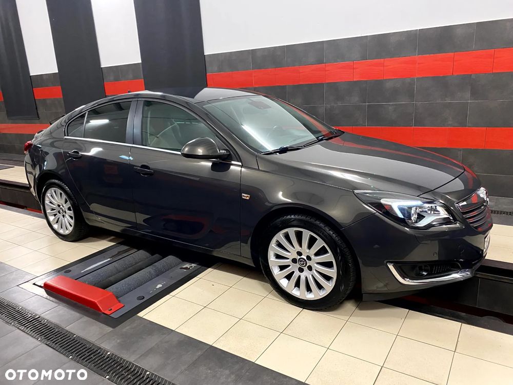 Opel Insignia 1.4 T Cosmo S&S - 9