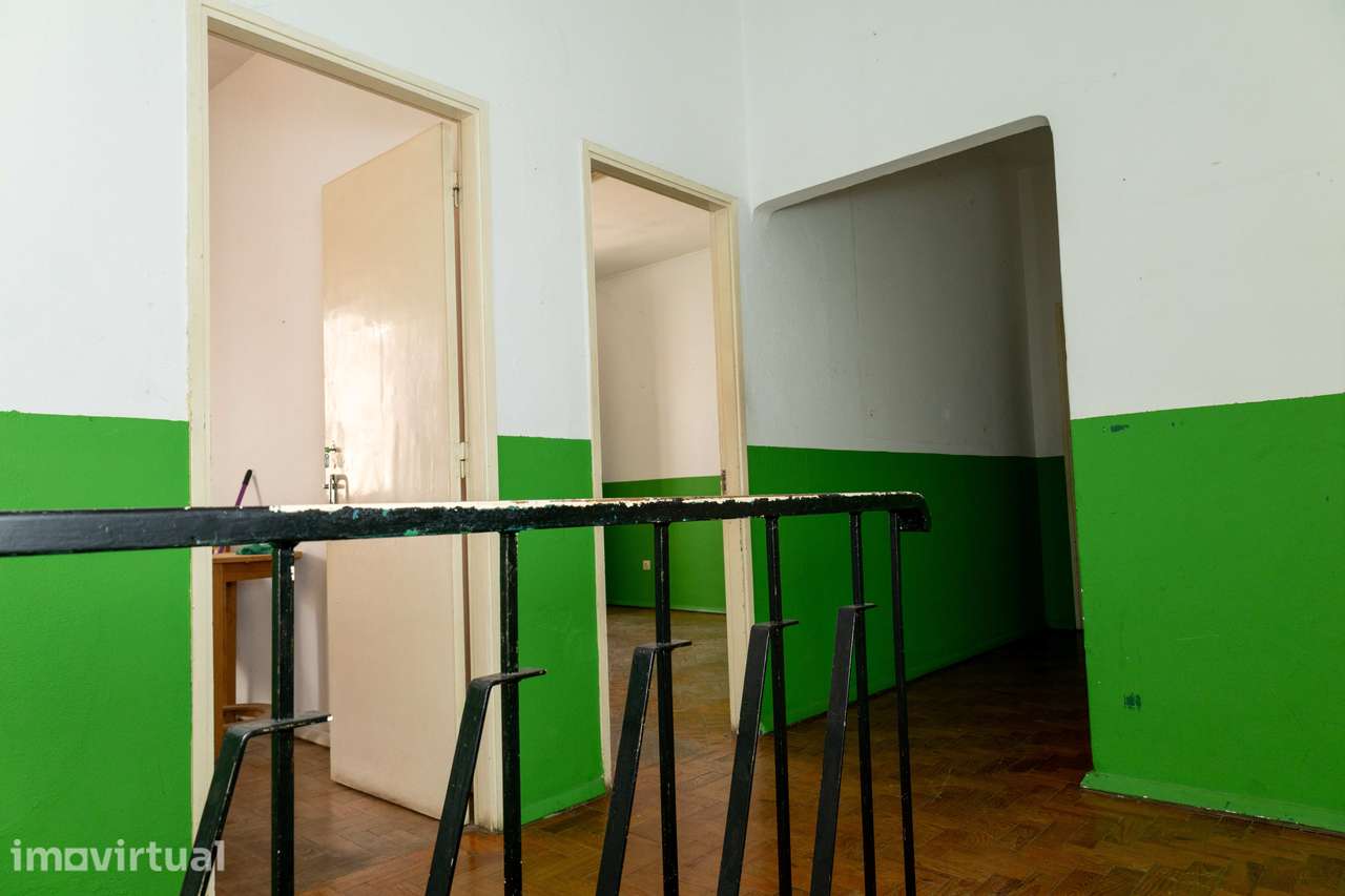 Piso para recuperar  e arrendar Entire floor to refurbish and rent. - Grande imagem: 4/16