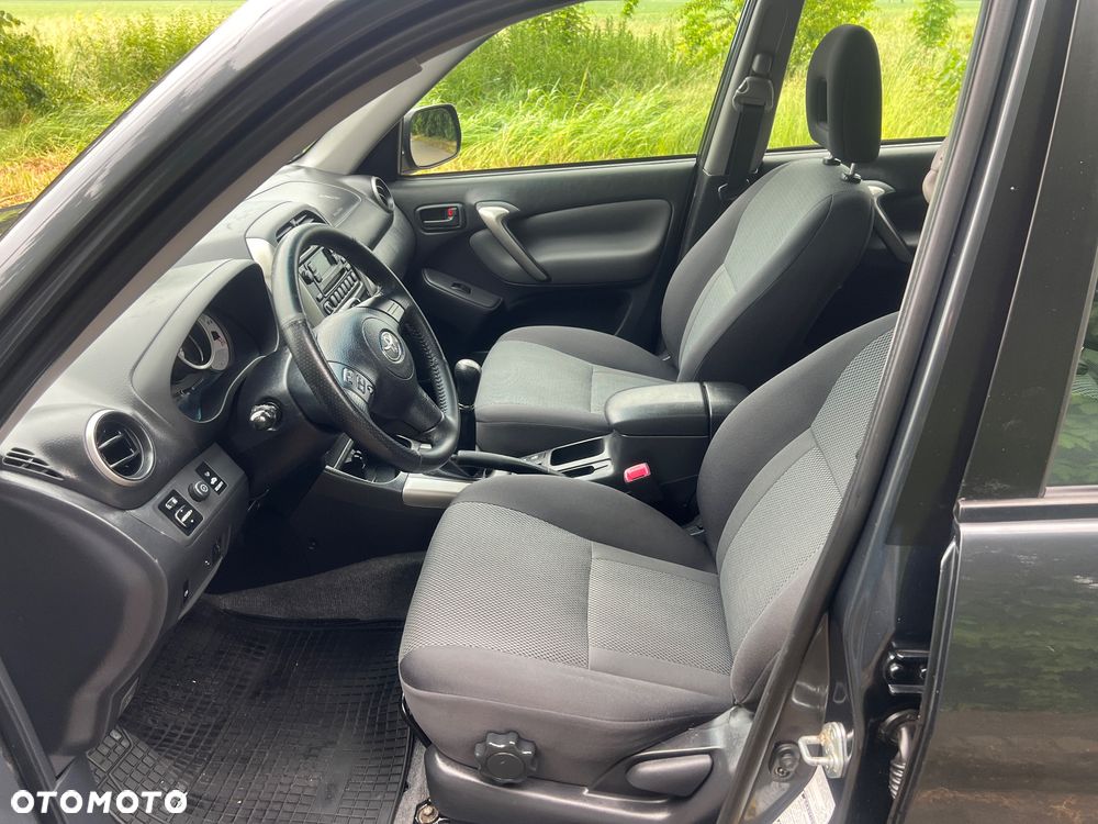 Toyota RAV4 - 27