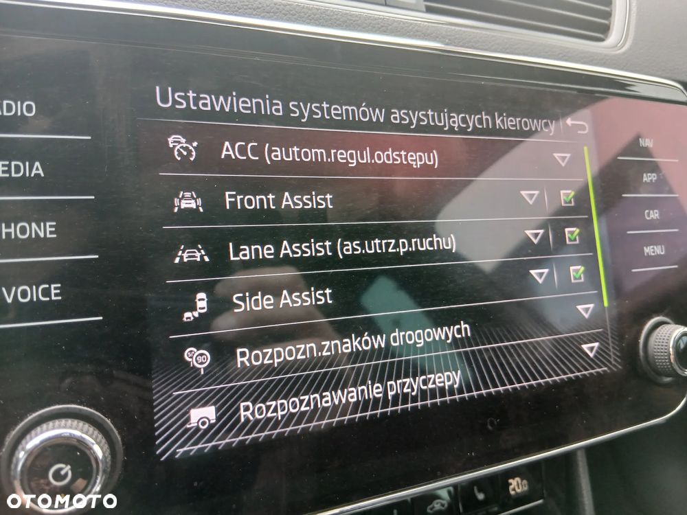Skoda Superb 1.5 TSI ACT Sportline DSG - 25