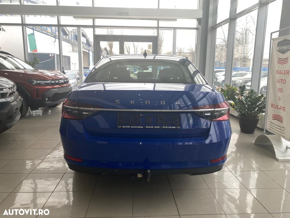 Skoda Superb 2.0 TDI DSG Ambition - 7